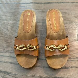Tory Burch - Jessa Clog Sandal Vachetta Leather -Light Tan - Size 9